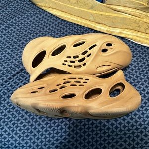 Yeezy foam runner ochre